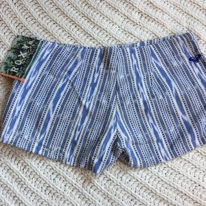 Roxy shorts NWT